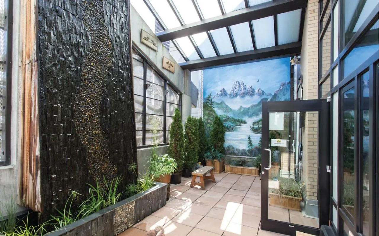 Skwachays Lodge Vancouver Canada